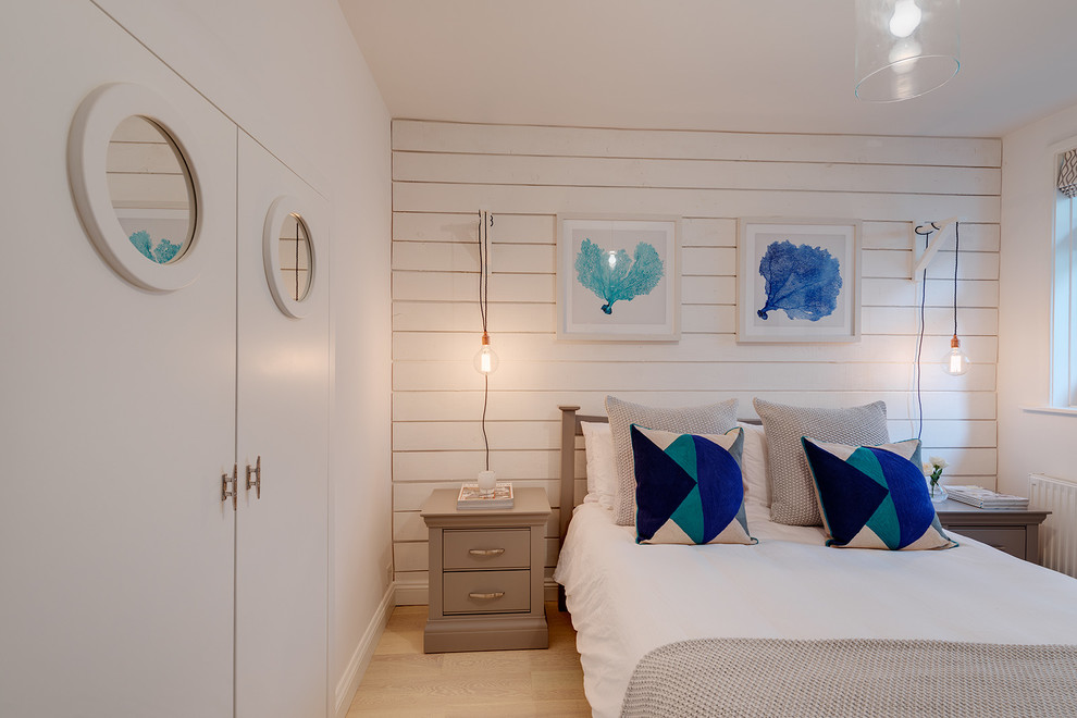 Photo of a coastal bedroom in Devon.