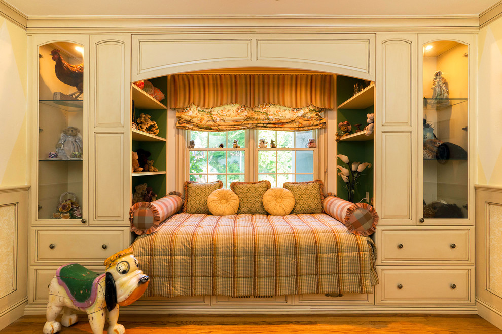 Bayfront custom cabinets and closets