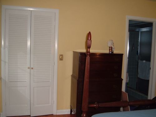 Photo of a bohemian bedroom in Bridgeport.