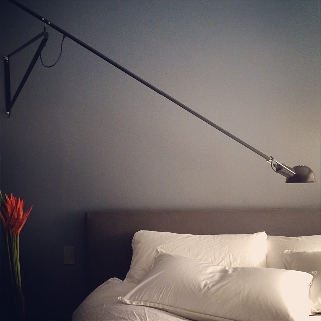 Bedroom - modern bedroom idea in New York