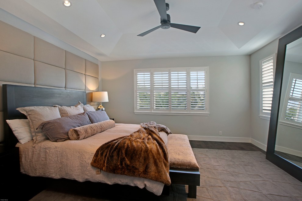 This is an example of a traditional bedroom in Miami.