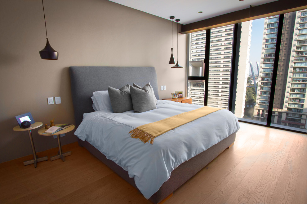 This is an example of a modern bedroom in Mexico City.
