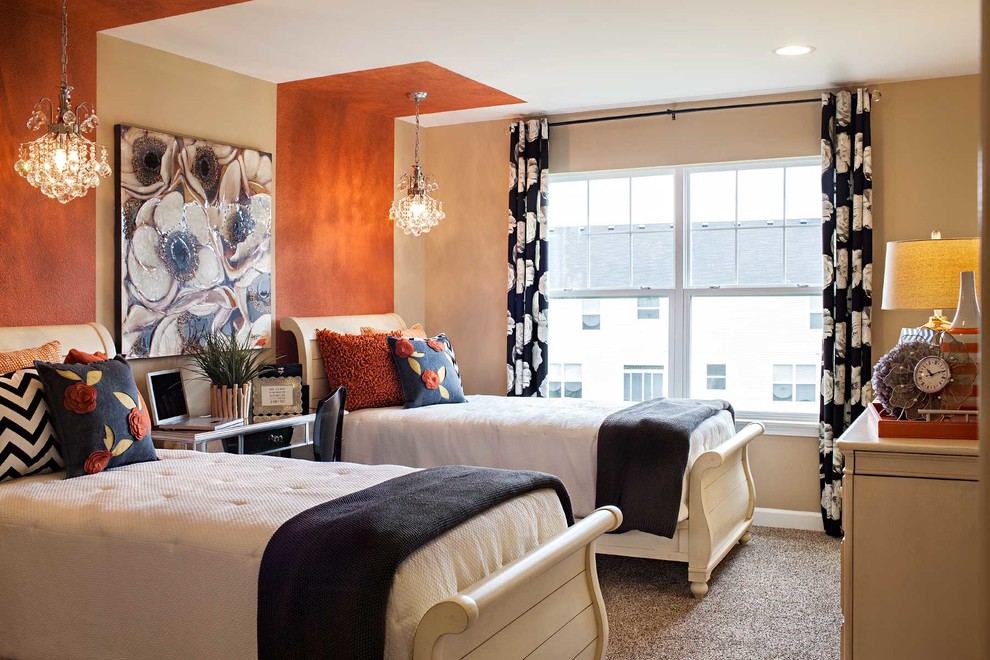 シカゴにあるトラディショナルスタイルのおしゃれな客用寝室のインテリア