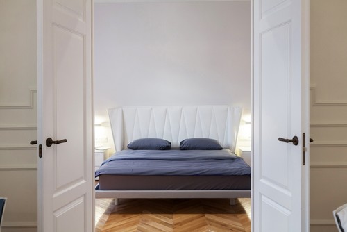 Дизайн спальни 15 кв. м в современном стиле. Фото