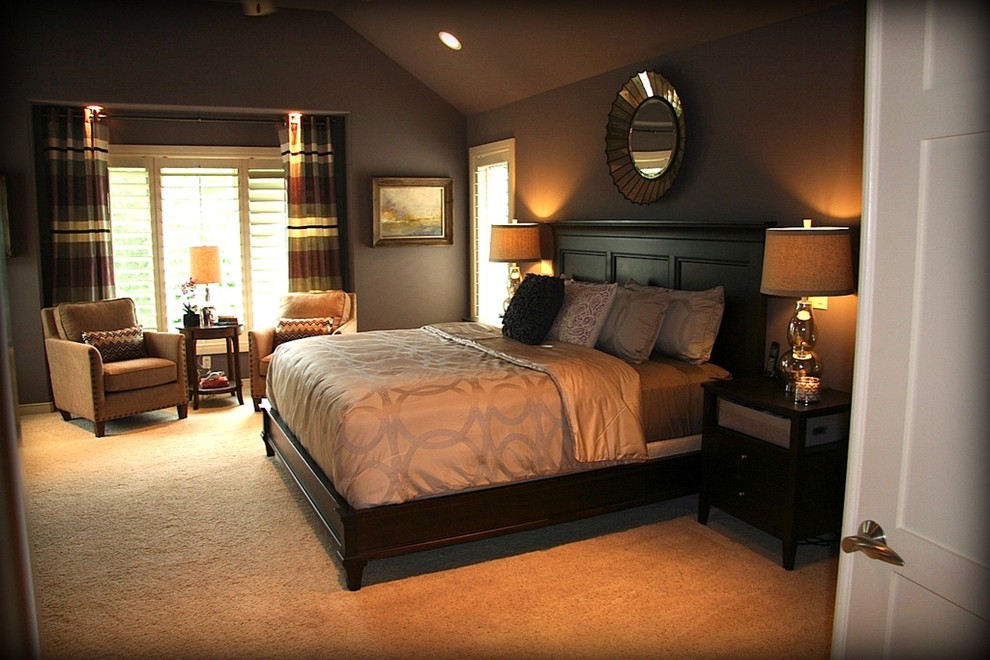 Photo of a traditional bedroom in Omaha.