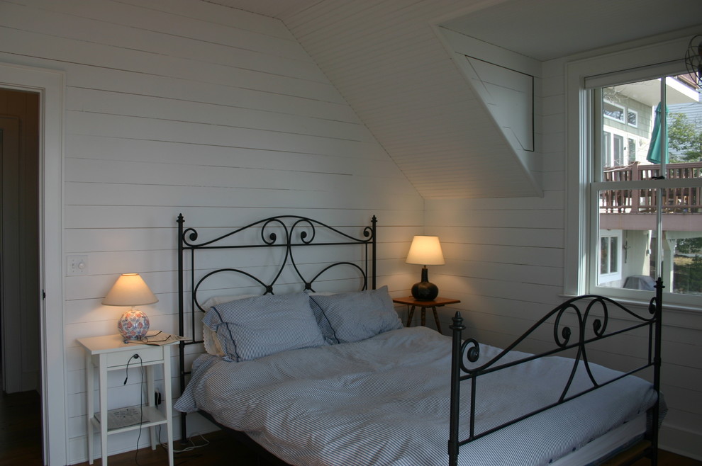 На фото: спальня в классическом стиле с