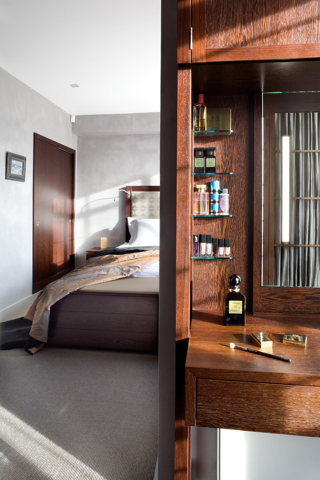 Inspiration for a small contemporary bedroom in London.