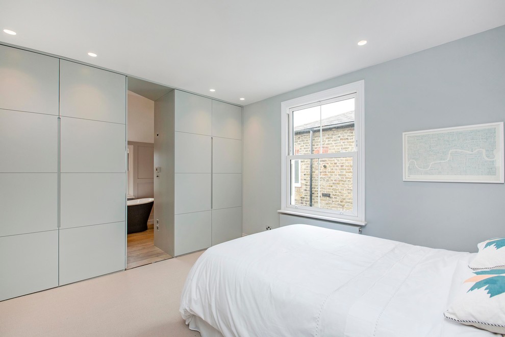 Bedroom - bedroom idea in London