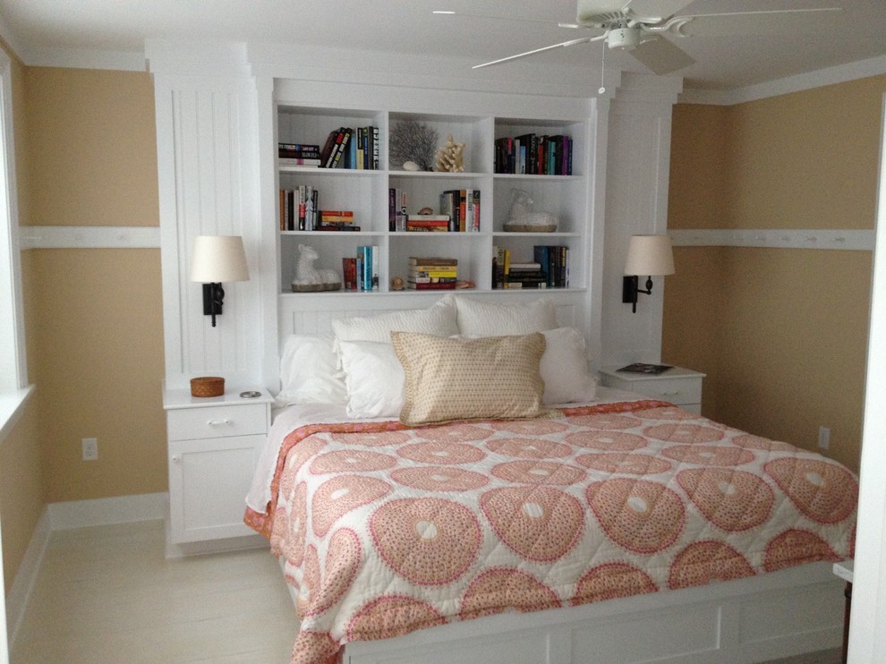 Beach style bedroom photo in Providence
