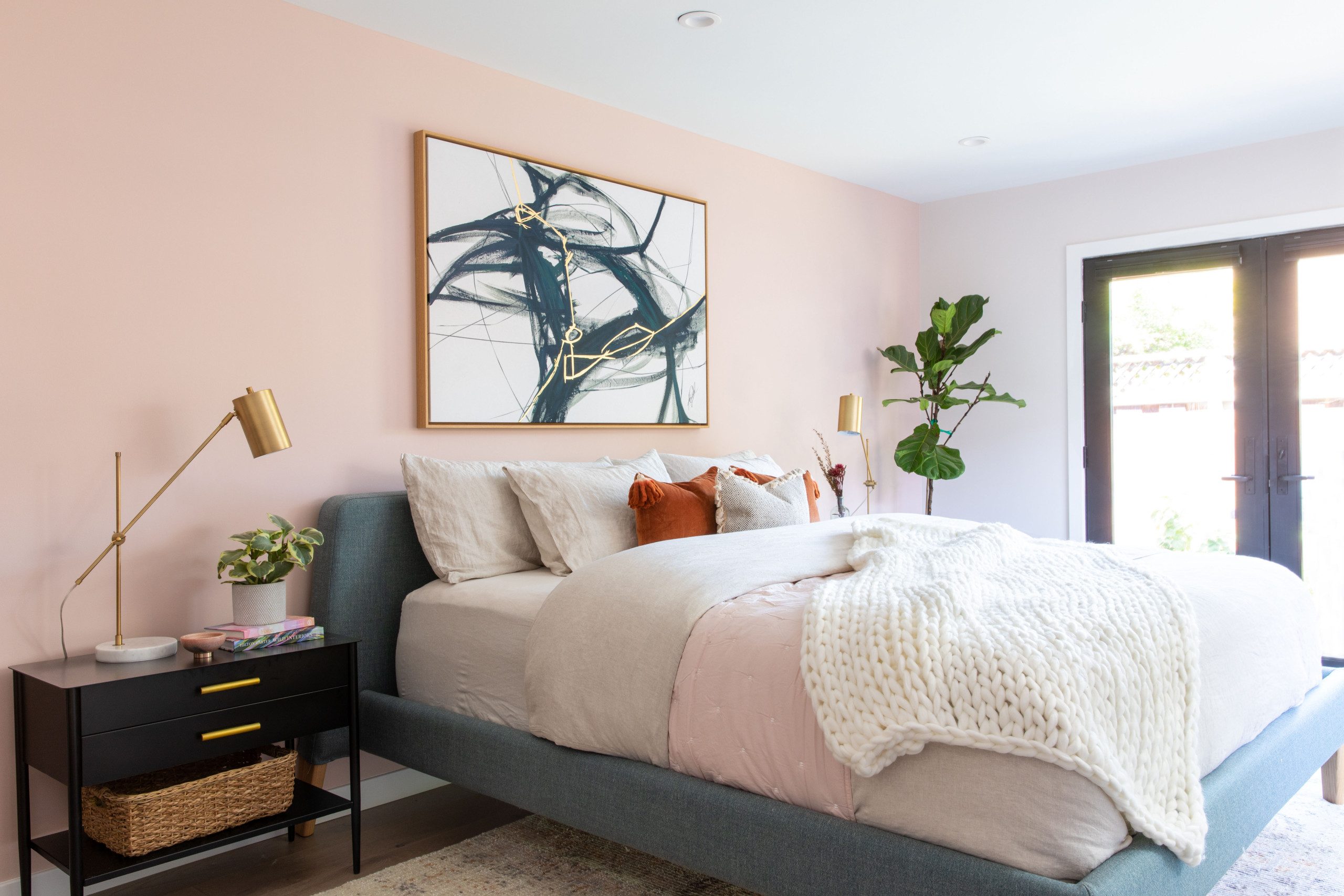 Pink store modern bedroom