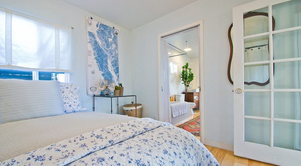 Inspiration for a contemporary bedroom remodel in Los Angeles