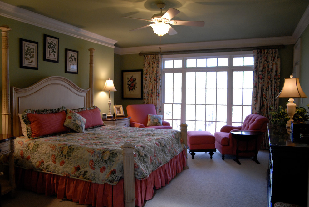 Photo of a classic bedroom in Atlanta.