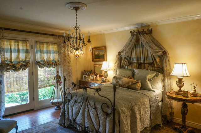 Elegant English Country Townhouse Traditional Bedroom
