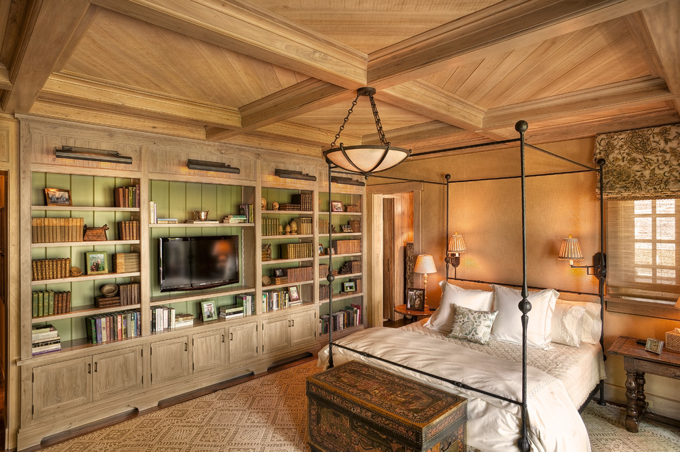Свежая идея для дизайна: спальня в стиле рустика с коричневыми стенами и телевизором - отличное фото интерьера