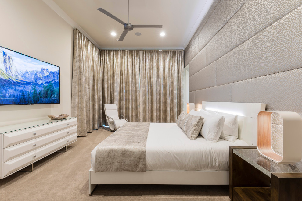 Mittelgroßes Modernes Gästezimmer mit grauer Wandfarbe, Teppichboden und beigem Boden in Orlando
