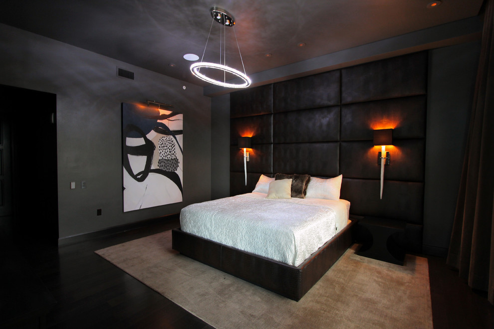 This is an example of a modern bedroom in Orlando.
