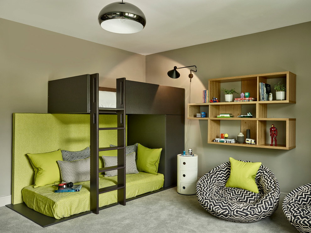 Example of a bedroom design in London