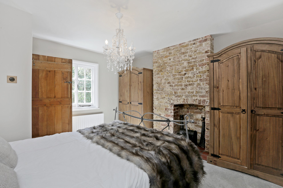 Inspiration for a classic bedroom in Hertfordshire.