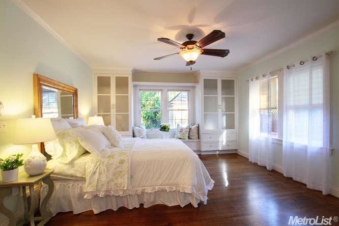 Design ideas for a classic bedroom in Sacramento.
