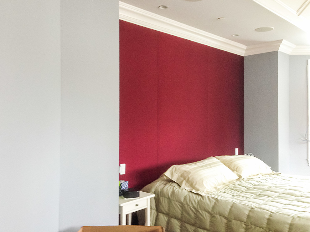 ロサンゼルスにある中くらいなコンテンポラリースタイルのおしゃれな客用寝室 (赤い壁、暖炉なし) のレイアウト
