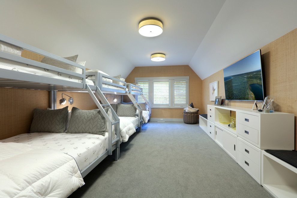 Aménagement d'une chambre classique de taille moyenne avec un mur multicolore et un sol gris.
