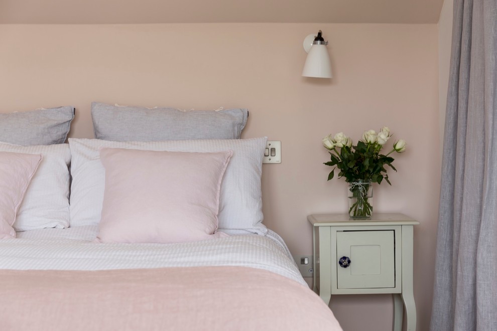 Bedroom - mid-sized transitional guest carpeted bedroom idea in London with multicolored walls and no fireplace