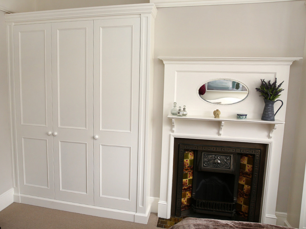 Fitted bedroom shaker style wardrobes white hand painted Classique