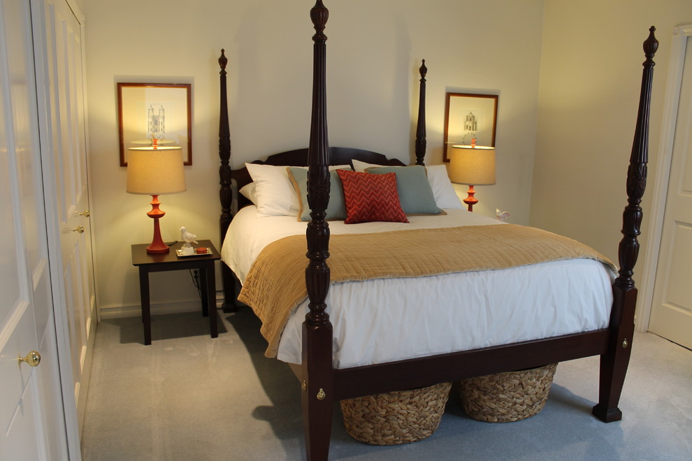 Свежая идея для дизайна: спальня: освещение в классическом стиле - отличное фото интерьера
