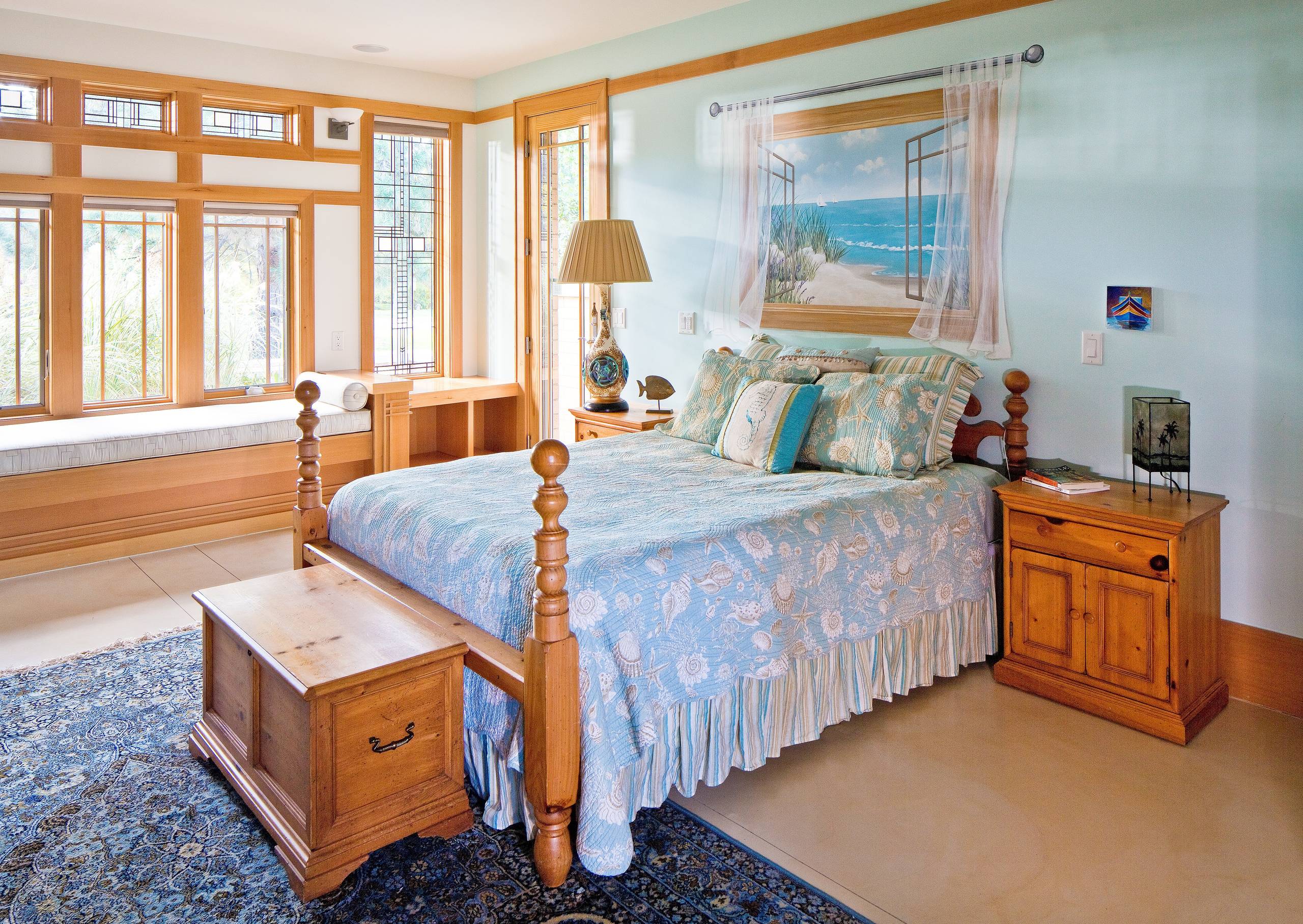 Honey oak 2024 bedroom furniture