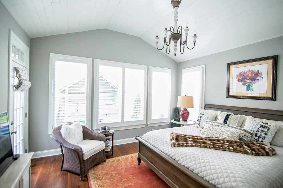 Photo of a traditional bedroom in Nashville.