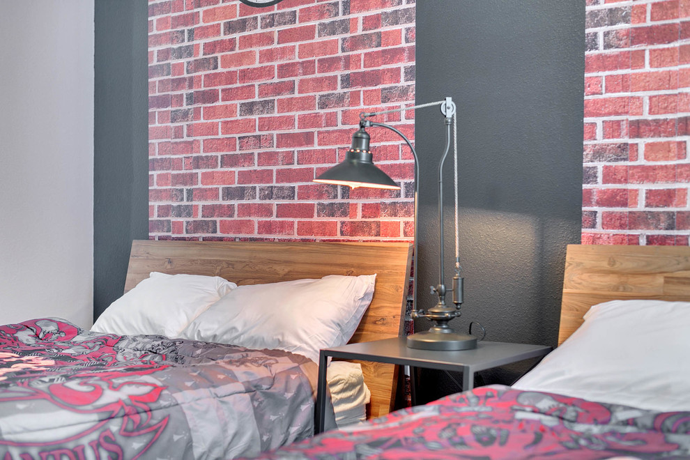 オーランドにある中くらいなコンテンポラリースタイルのおしゃれな客用寝室 (グレーの壁、カーペット敷き、暖炉なし、グレーの床) のレイアウト