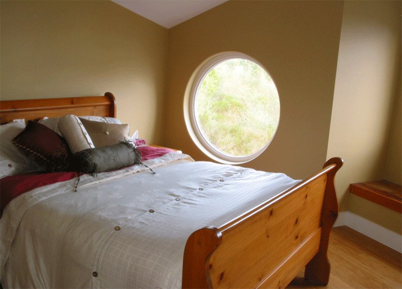 Bedroom - coastal bedroom idea in Vancouver