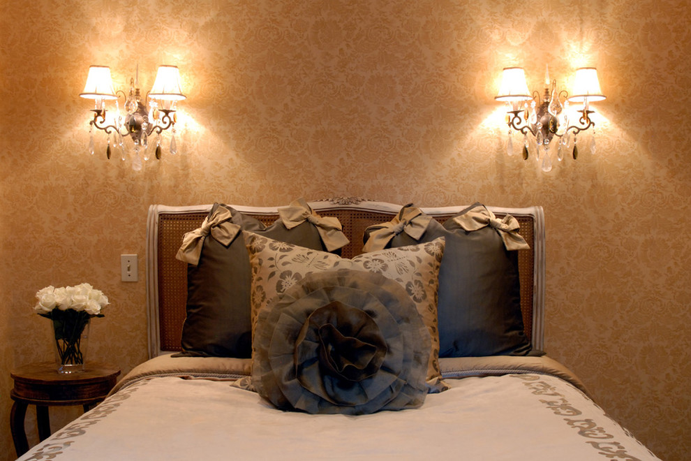 ニューヨークにあるトラディショナルスタイルのおしゃれな寝室のインテリア