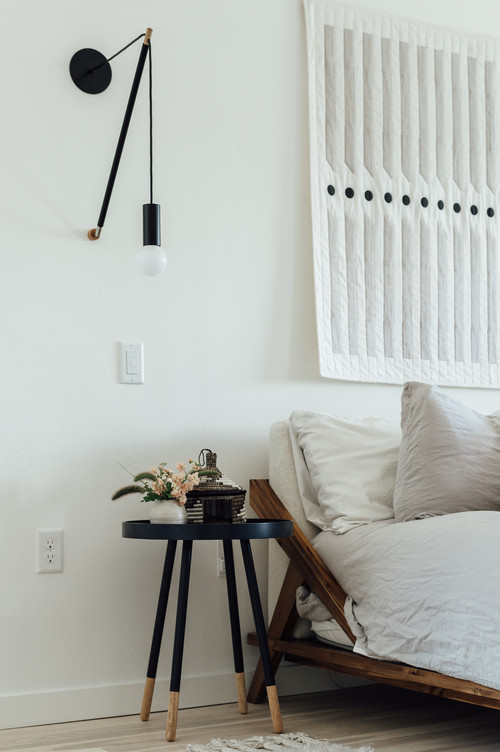 minimalist cozy boho bedroom