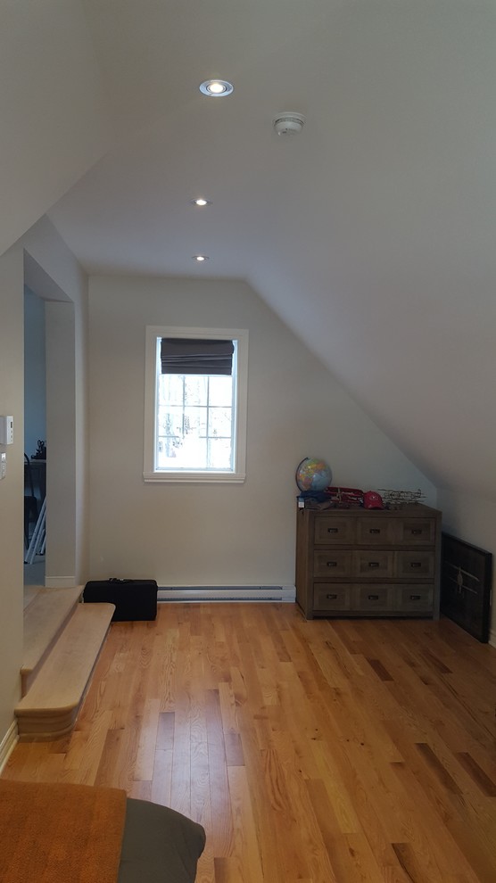 Garage attic conversion Traditional Bedroom Montreal by DA