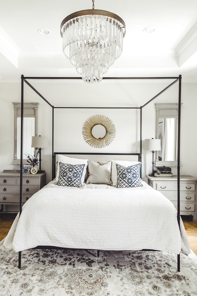 Example of a bedroom design in Houston