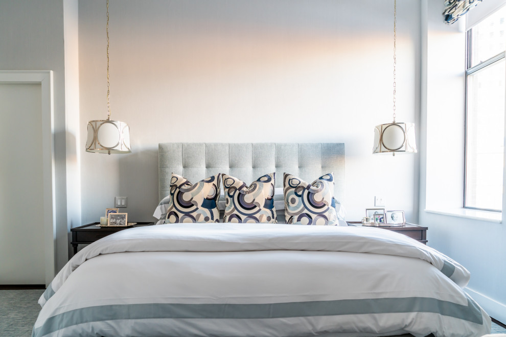 Свежая идея для дизайна: гостевая спальня (комната для гостей) в морском стиле с белыми стенами, ковровым покрытием и бирюзовым полом - отличное фото интерьера