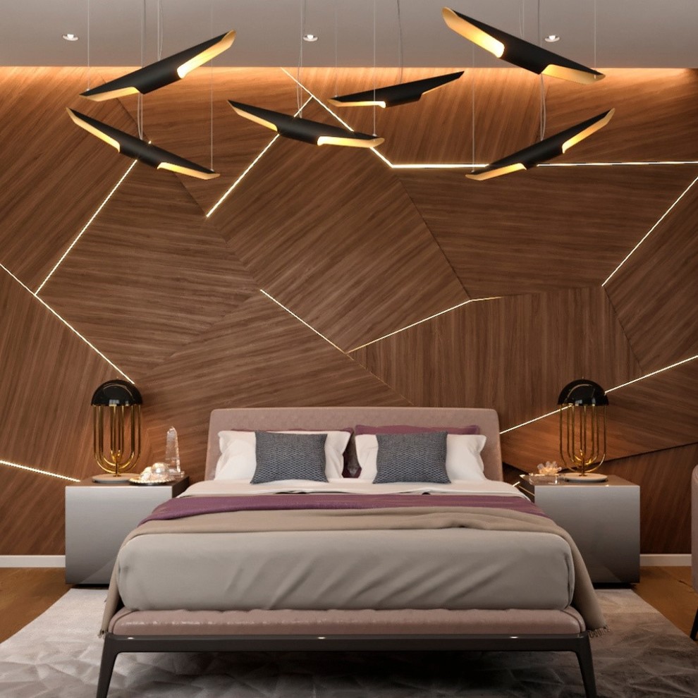 Mittelgroßes Modernes Hauptschlafzimmer mit brauner Wandfarbe, hellem Holzboden und braunem Boden