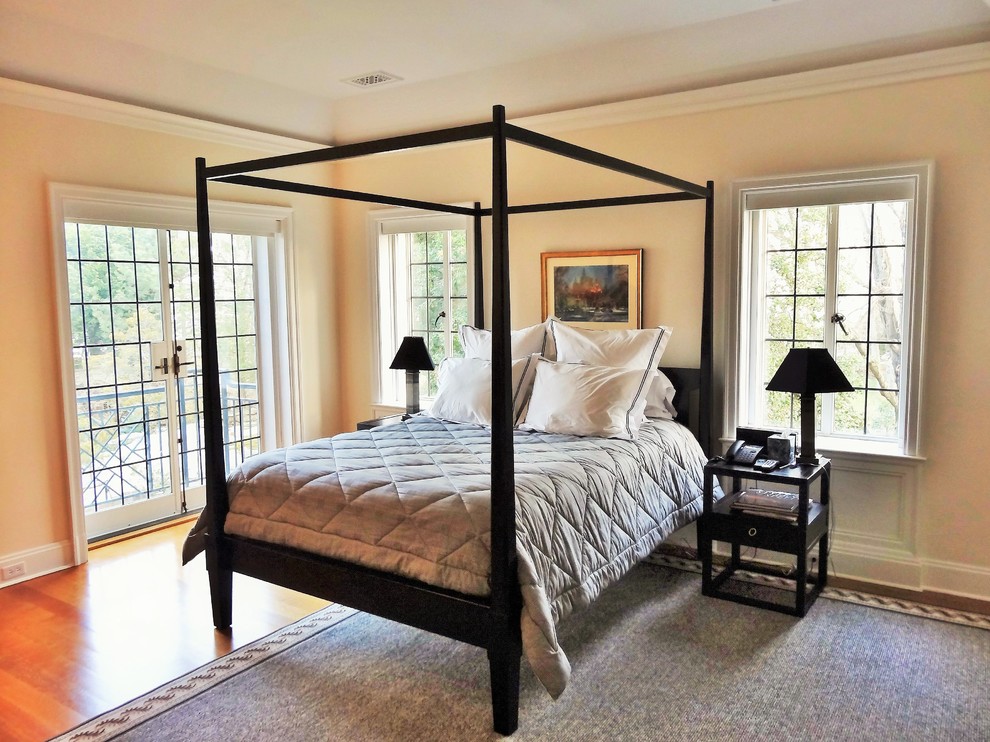 Bedroom - large traditional guest light wood floor bedroom idea in Bridgeport