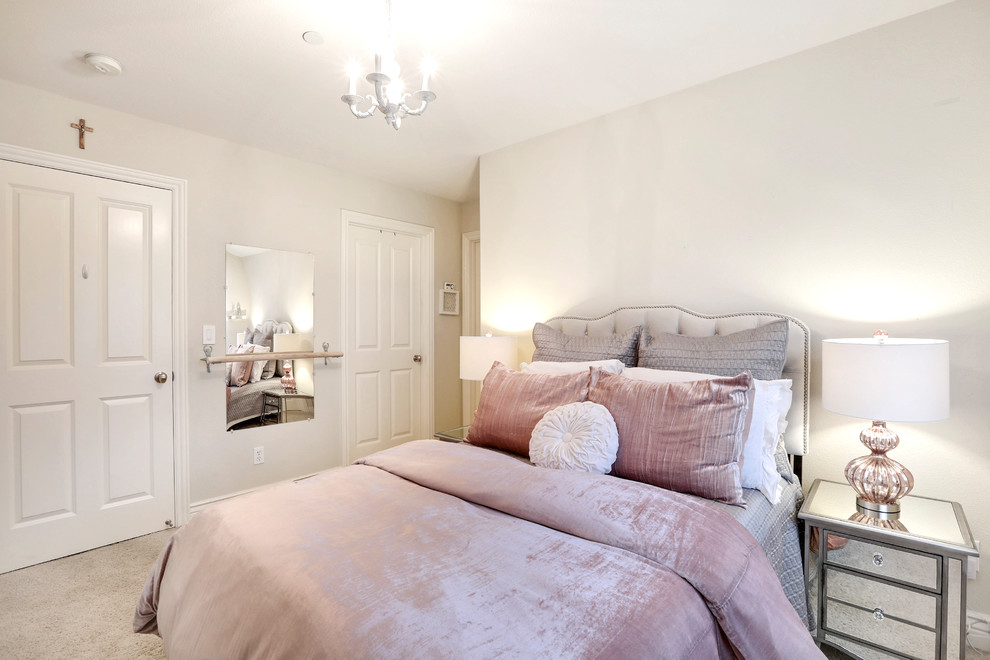 Bedroom - small shabby-chic style guest carpeted bedroom idea in Other with beige walls