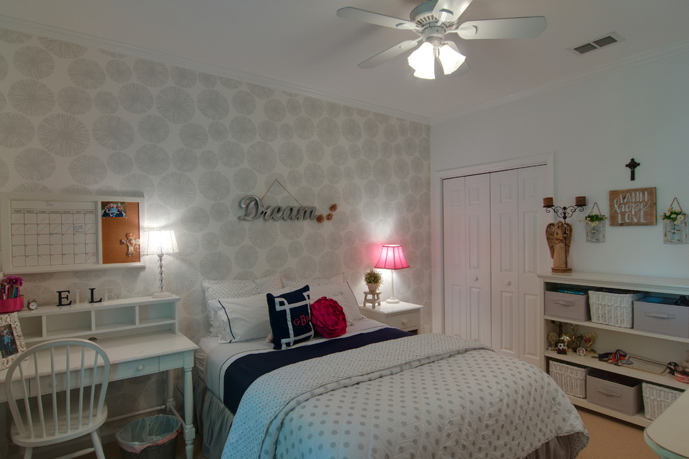 Mid-sized cottage bedroom photo in Nashville