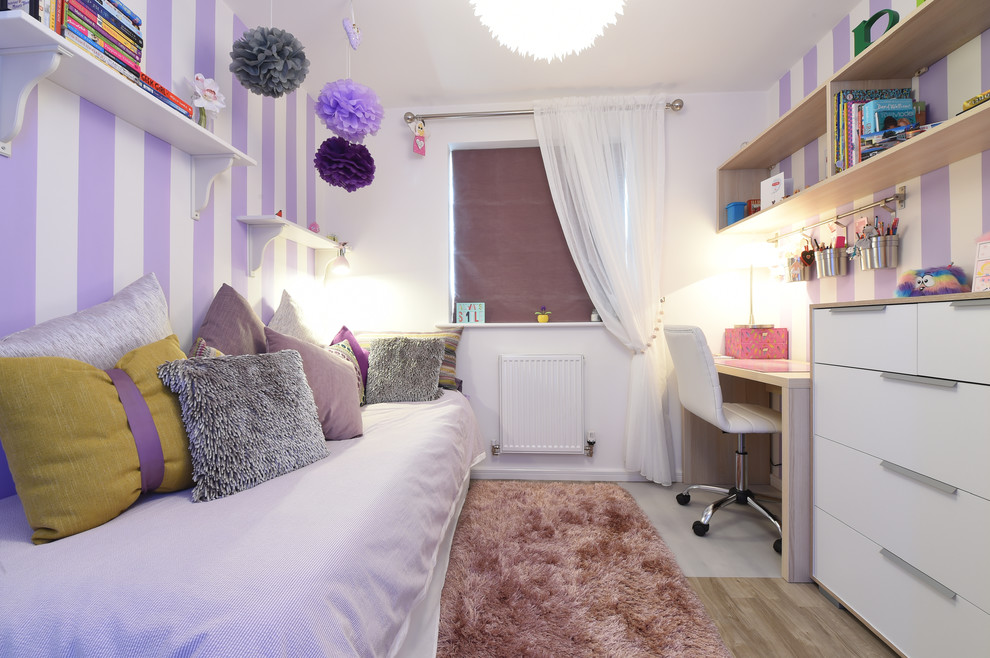 マンチェスターにあるコンテンポラリースタイルのおしゃれな寝室のインテリア