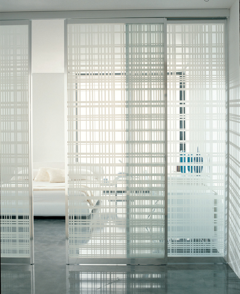 Glass room dividers Contemporary Bedroom Dorset by MisuraEmme