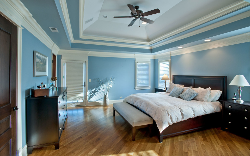 Inspiration for a timeless bedroom remodel in Chicago