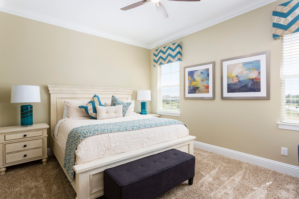 Bedroom - transitional bedroom idea in Orlando