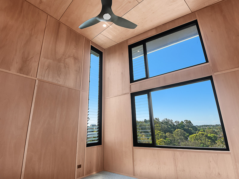 Design ideas for an industrial master bedroom in Brisbane.
