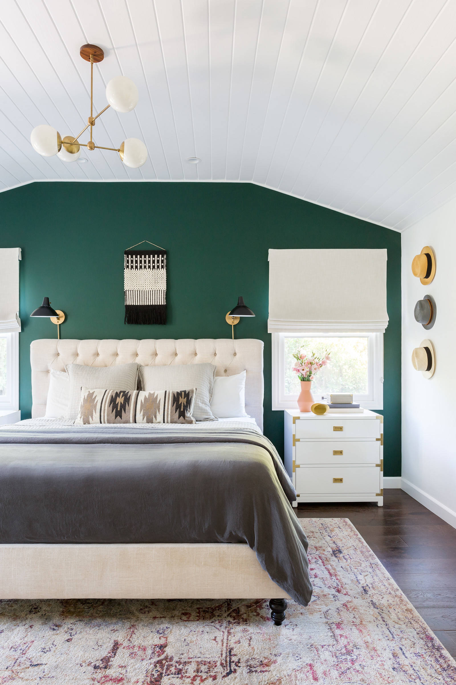 75 Schlafzimmer mit grüner Wandfarbe Ideen & Bilder - März 2023 | Houzz DE