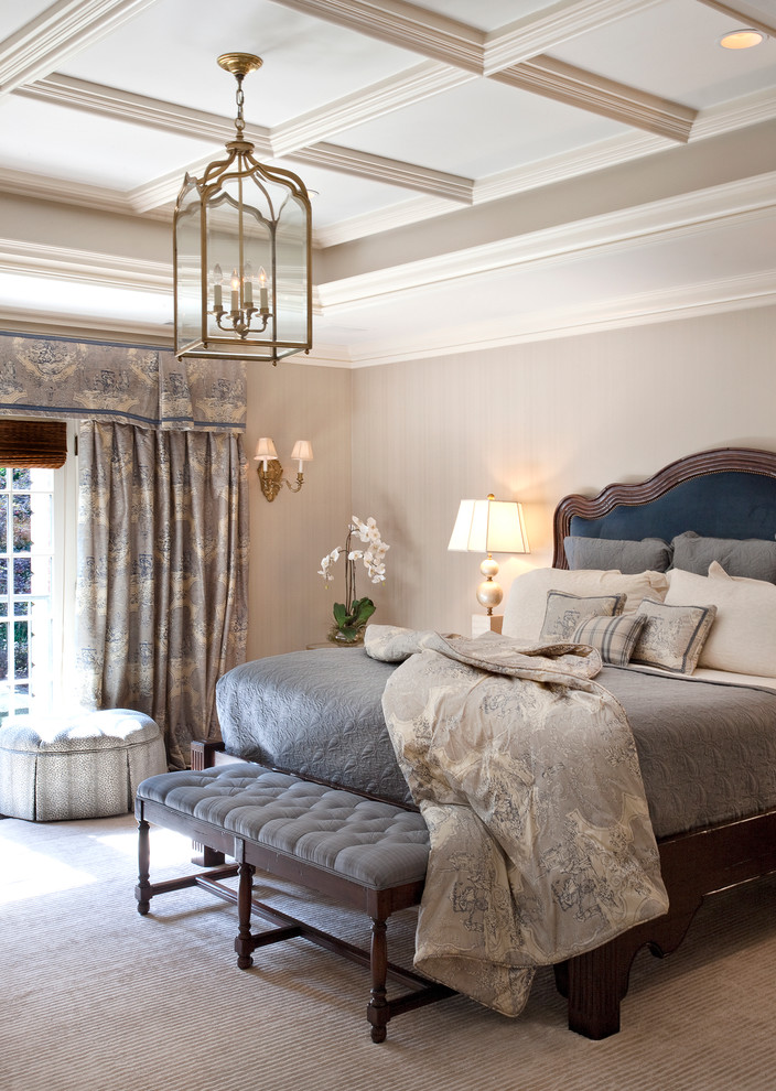 This is an example of a classic bedroom in New York.
