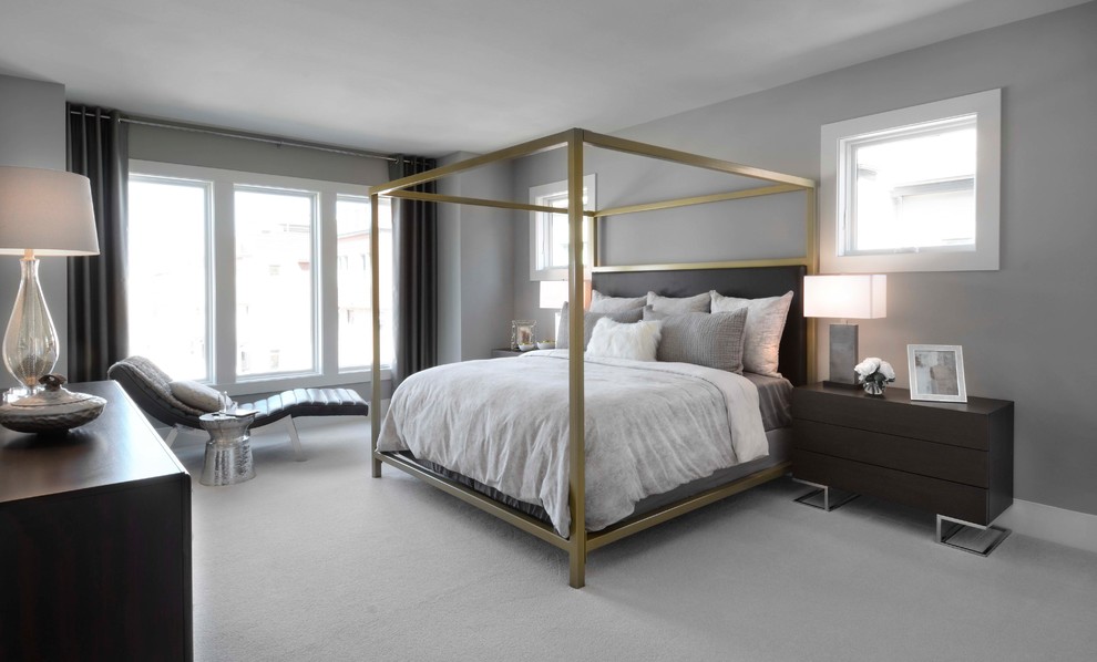 Идея дизайна: хозяйская спальня в стиле модернизм с серыми стенами