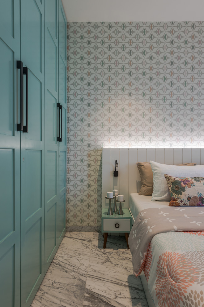 Design ideas for a contemporary bedroom in Mumbai.